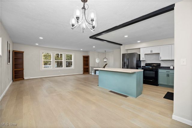 954 Bennett Drive, Elyria, OH 44035