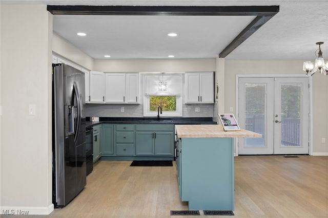 954 Bennett Drive, Elyria, OH 44035