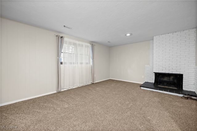 954 Bennett Drive, Elyria, OH 44035