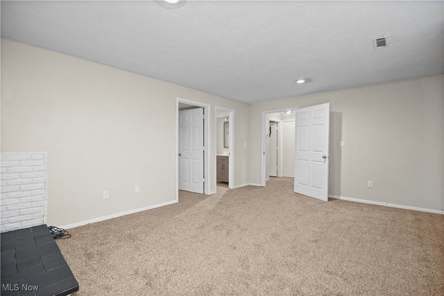 954 Bennett Drive, Elyria, OH 44035