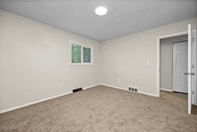 954 Bennett Drive, Elyria, OH 44035