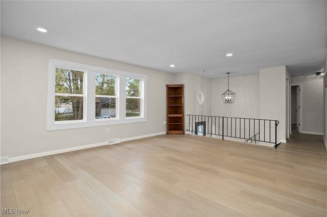 954 Bennett Drive, Elyria, OH 44035