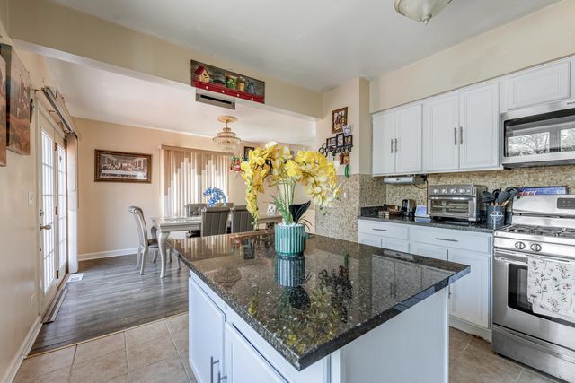 5844 W Maple Avenue, Berkeley, IL 60163