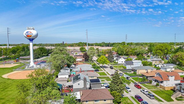 5844 W Maple Avenue, Berkeley, IL 60163