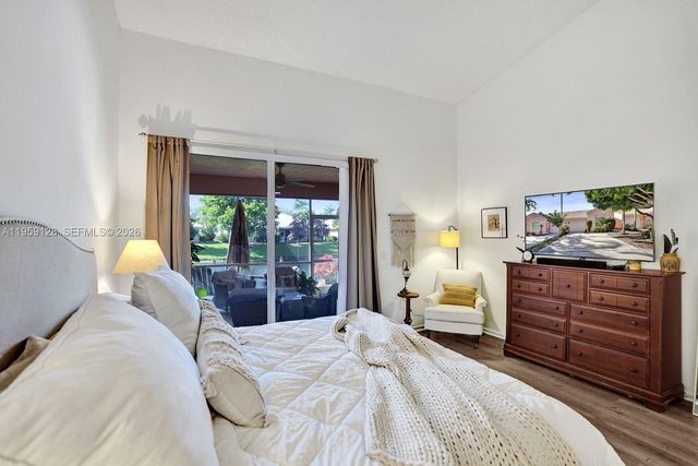 274 Coral Trace Ln, Delray Beach, FL 33445