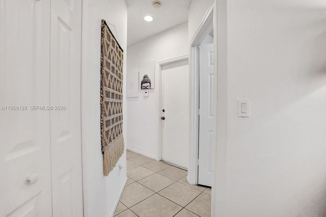 274 Coral Trace Ln, Delray Beach, FL 33445