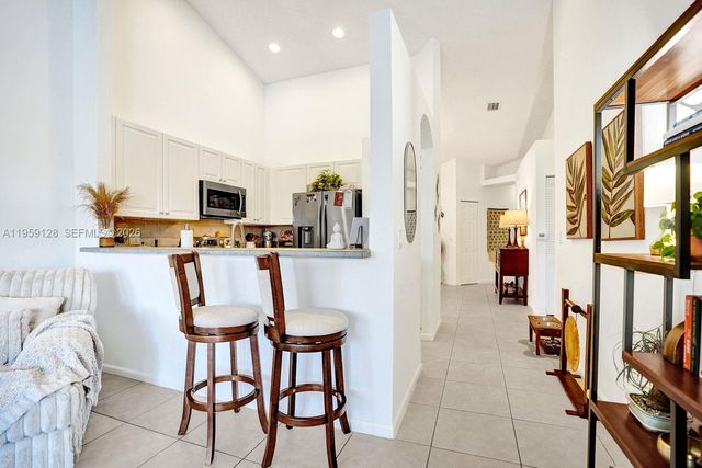 274 Coral Trace Ln, Delray Beach, FL 33445