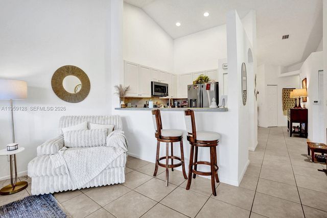 274 Coral Trace Ln, Delray Beach, FL 33445