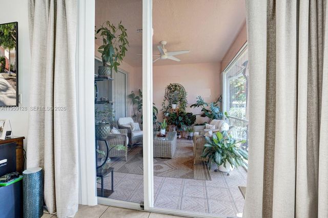 274 Coral Trace Ln, Delray Beach, FL 33445