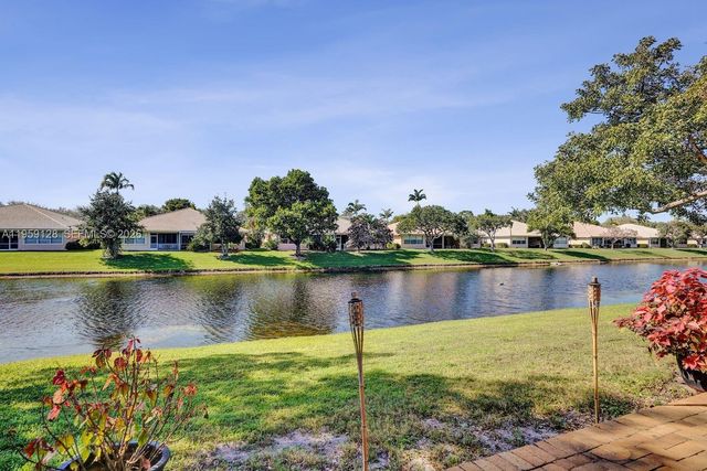 274 Coral Trace Ln, Delray Beach, FL 33445