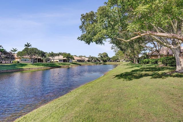 274 Coral Trace Ln, Delray Beach, FL 33445