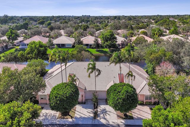274 Coral Trace Ln, Delray Beach, FL 33445