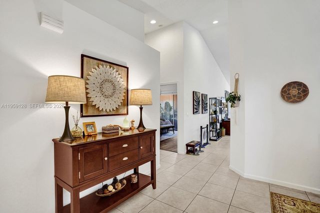 274 Coral Trace Ln, Delray Beach, FL 33445