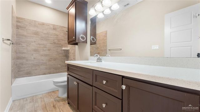 1008 W Kohala Avenue, Alton, TX 78574