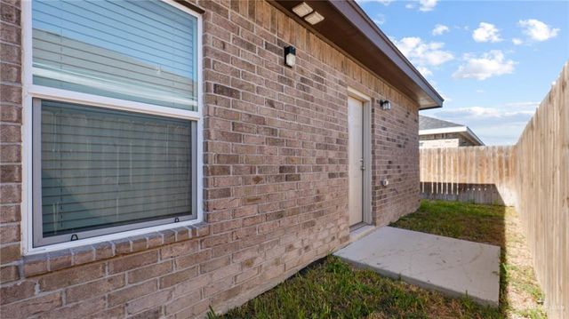 1008 W Kohala Avenue, Alton, TX 78574