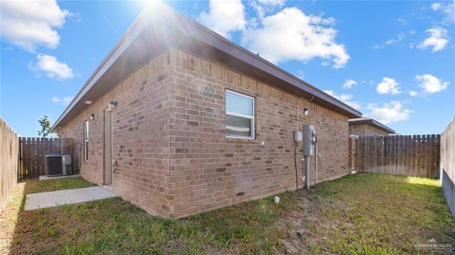 1008 W Kohala Avenue, Alton, TX 78574