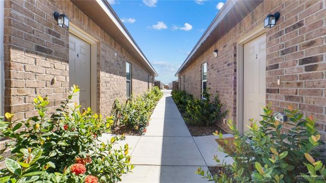 1008 W Kohala Avenue, Alton, TX 78574