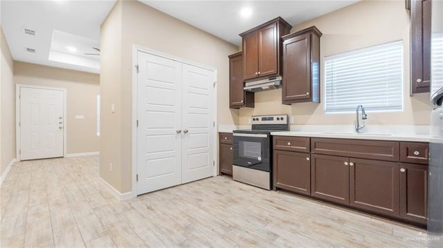 1008 W Kohala Avenue, Alton, TX 78574