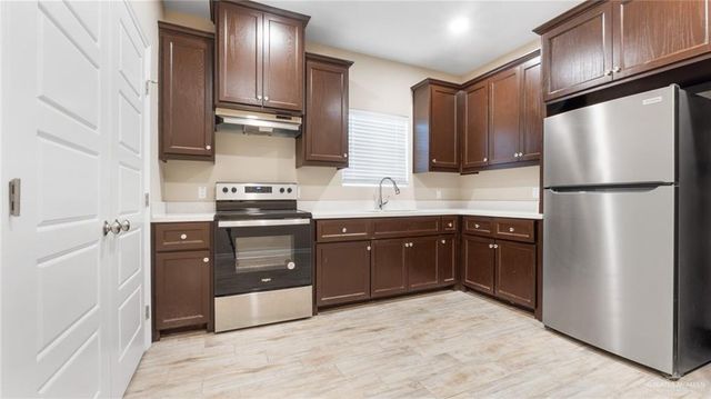 1008 W Kohala Avenue, Alton, TX 78574