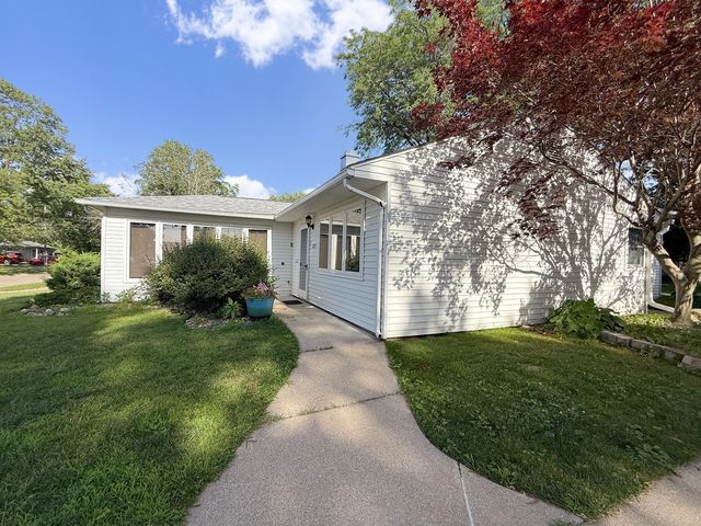 2822 28th Avenue, Rock Island, IL 61201