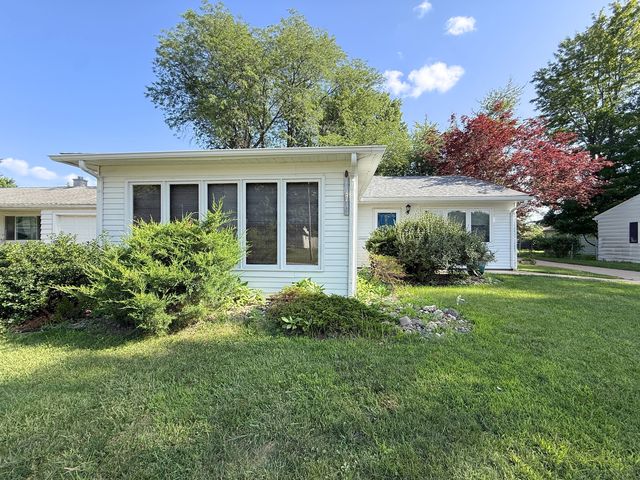 2822 28th Avenue, Rock Island, IL 61201