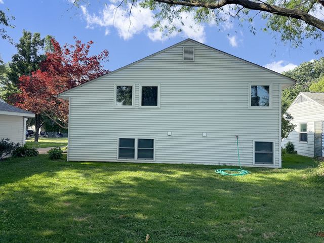 2822 28th Avenue, Rock Island, IL 61201