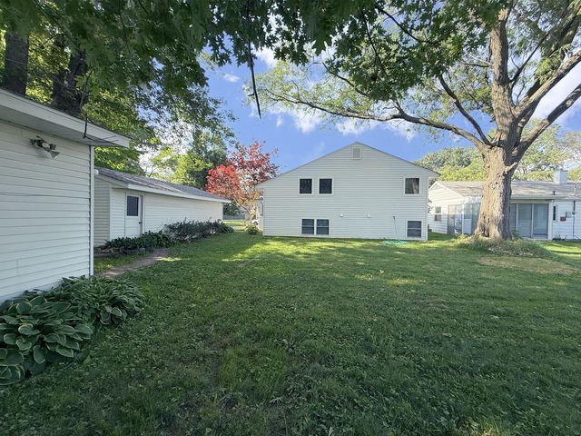 2822 28th Avenue, Rock Island, IL 61201
