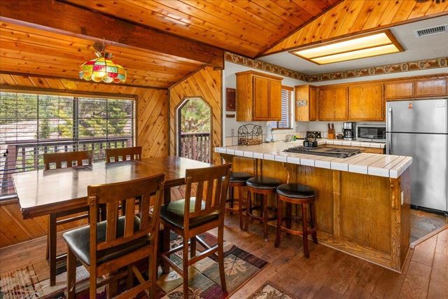 819 Cameron Drive, Big Bear, CA 92315