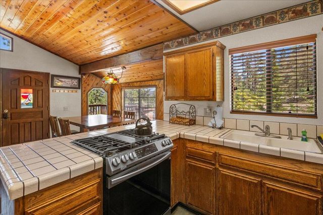 819 Cameron Drive, Big Bear, CA 92315