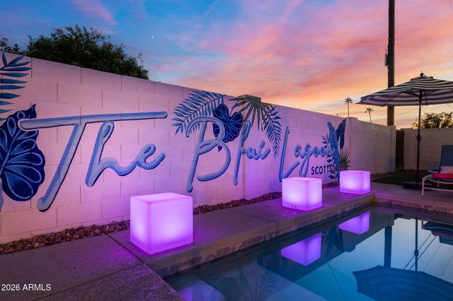 8243 E MONTECITO Avenue, Scottsdale, AZ 85251
