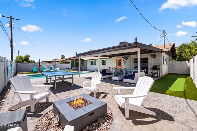 8243 E MONTECITO Avenue, Scottsdale, AZ 85251