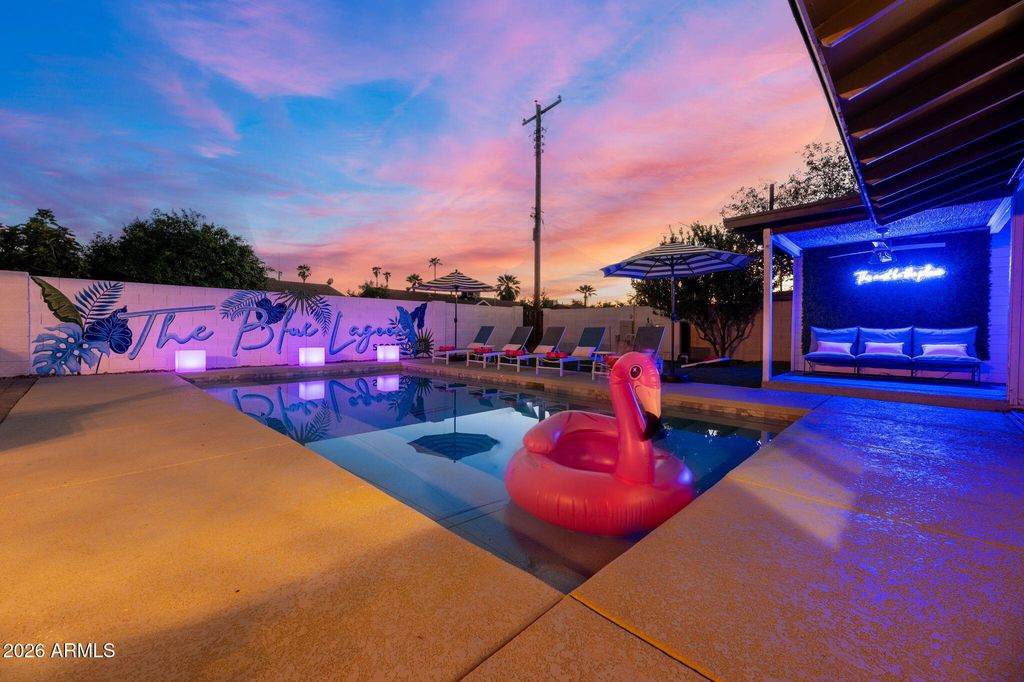 8243 E MONTECITO Avenue, Scottsdale, AZ 85251 — photo 2