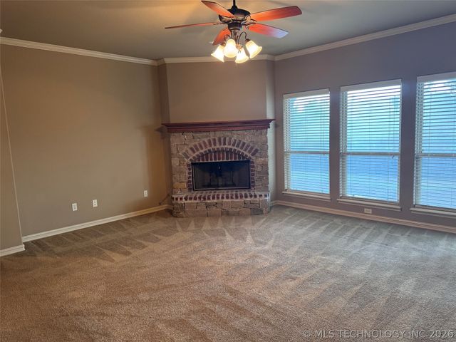 810 S Tallchief Avenue, Skiatook, OK 74070
