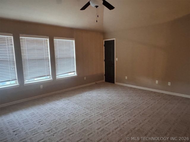810 S Tallchief Avenue, Skiatook, OK 74070