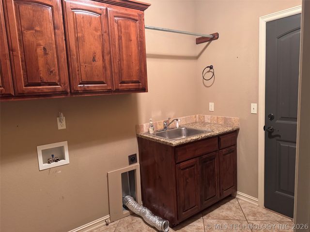 810 S Tallchief Avenue, Skiatook, OK 74070