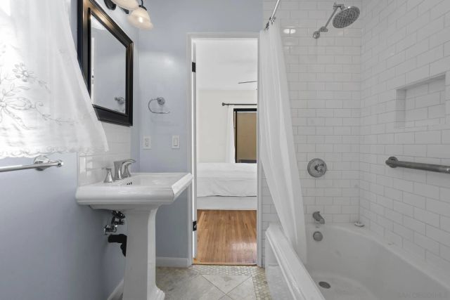 607 Arenas, La Jolla, CA 92037