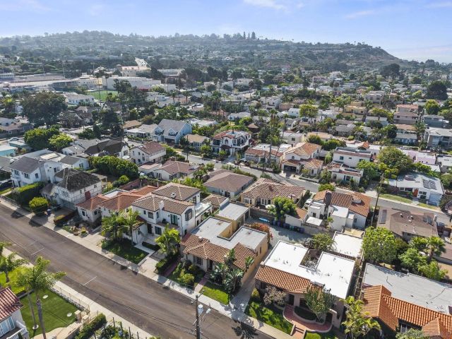 607 Arenas, La Jolla, CA 92037