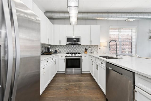 1155 W Madison Street 312, Chicago, IL 60607