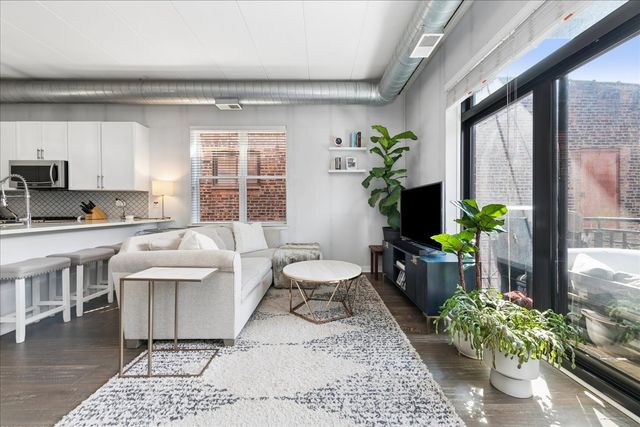 1155 W Madison Street 312, Chicago, IL 60607