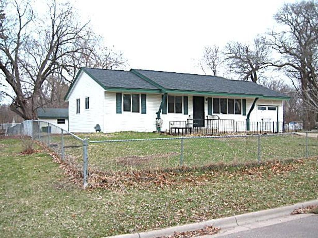 248 Galaxy Drive, Circle Pines, MN 55014