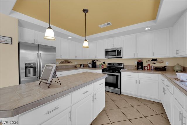 9852 Snowy Canyon Court, Las Vegas, NV 89183