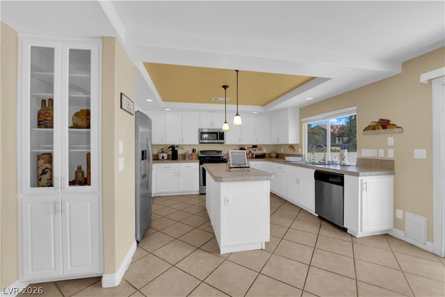9852 Snowy Canyon Court, Las Vegas, NV 89183