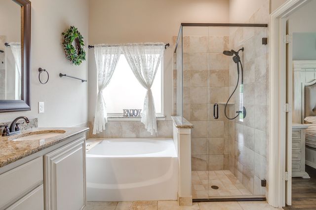 1033 Rustic Oak Way, Burleson, TX 76028