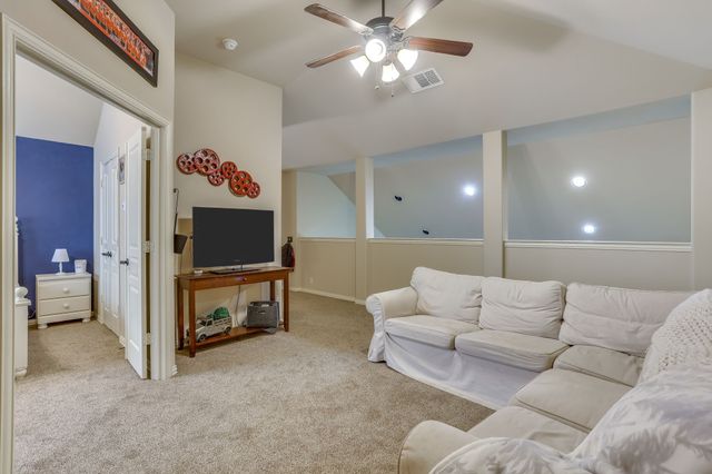 1033 Rustic Oak Way, Burleson, TX 76028