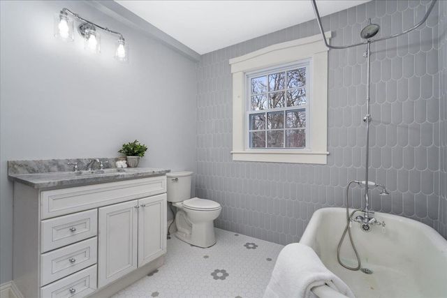 18 Souhegan Street, Milford, NH 03055