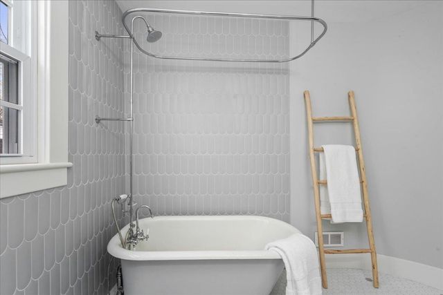 18 Souhegan Street, Milford, NH 03055