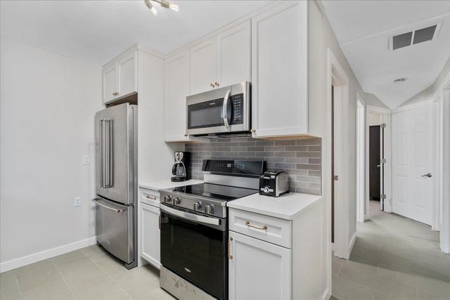 18 Souhegan Street, Milford, NH 03055