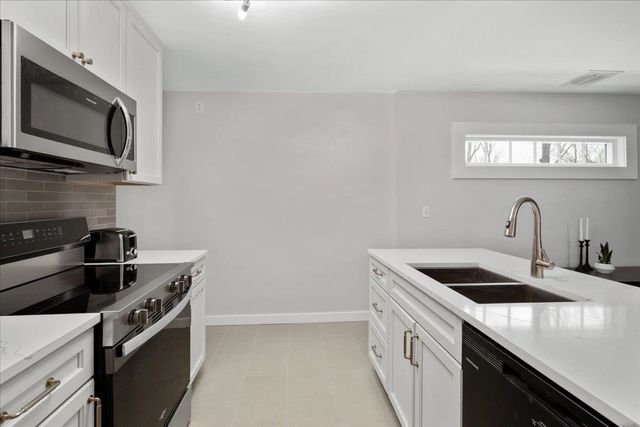 18 Souhegan Street, Milford, NH 03055