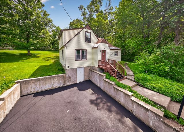 5 Marwood Road, Deerfield, NY 13502