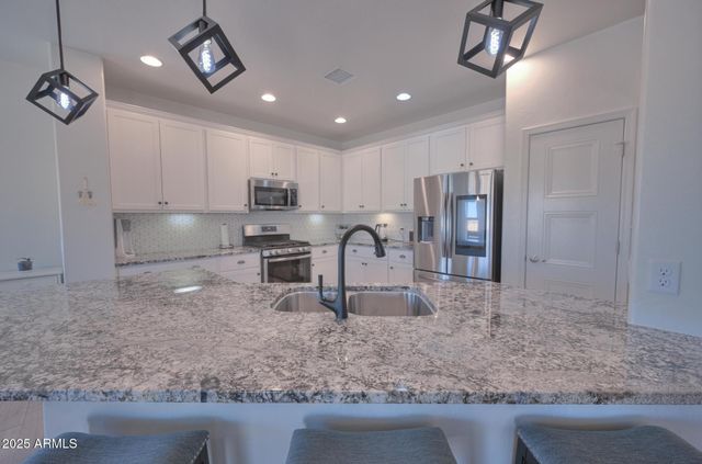 6209 E SADDLEHORN Circle, Hereford, AZ 85615